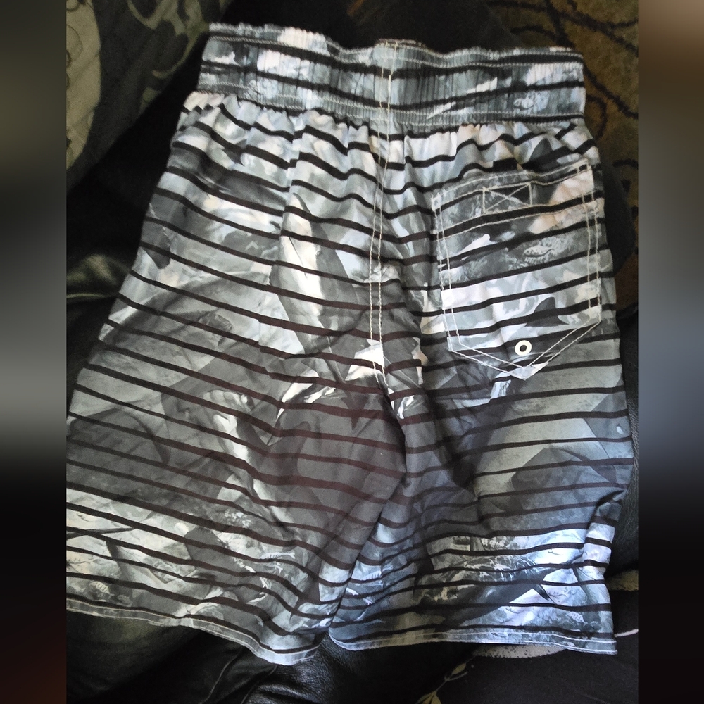 Old Navy Kids Swim Trunks - Black Gray/green Stripes SzM/8 - Picture 5 of 6